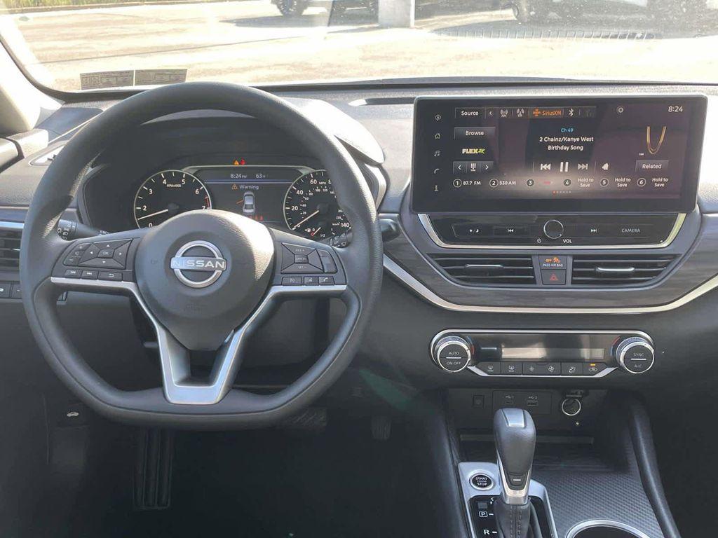 new 2025 Nissan Altima car, priced at $27,518