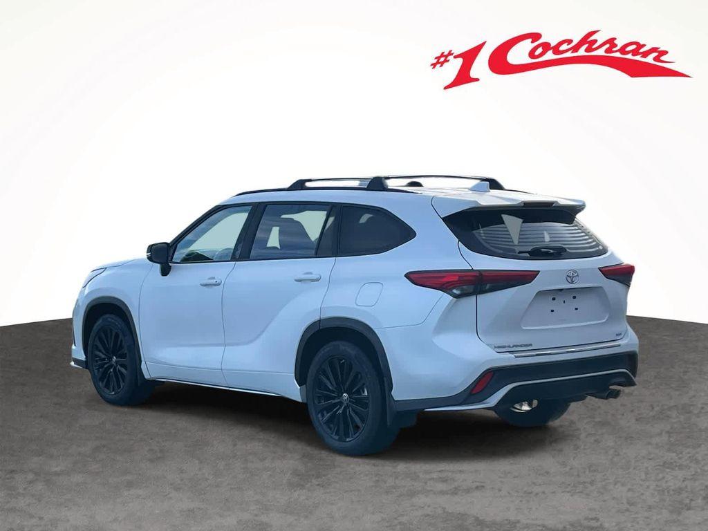 used 2023 Toyota Highlander car, priced at $32,936