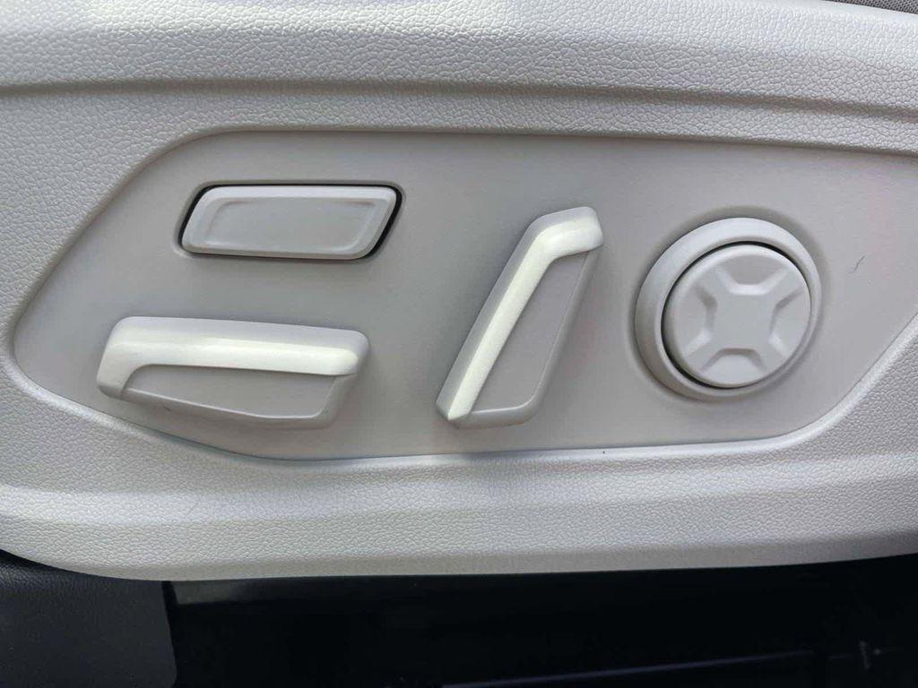 used 2023 Kia Sorento Hybrid car, priced at $35,488