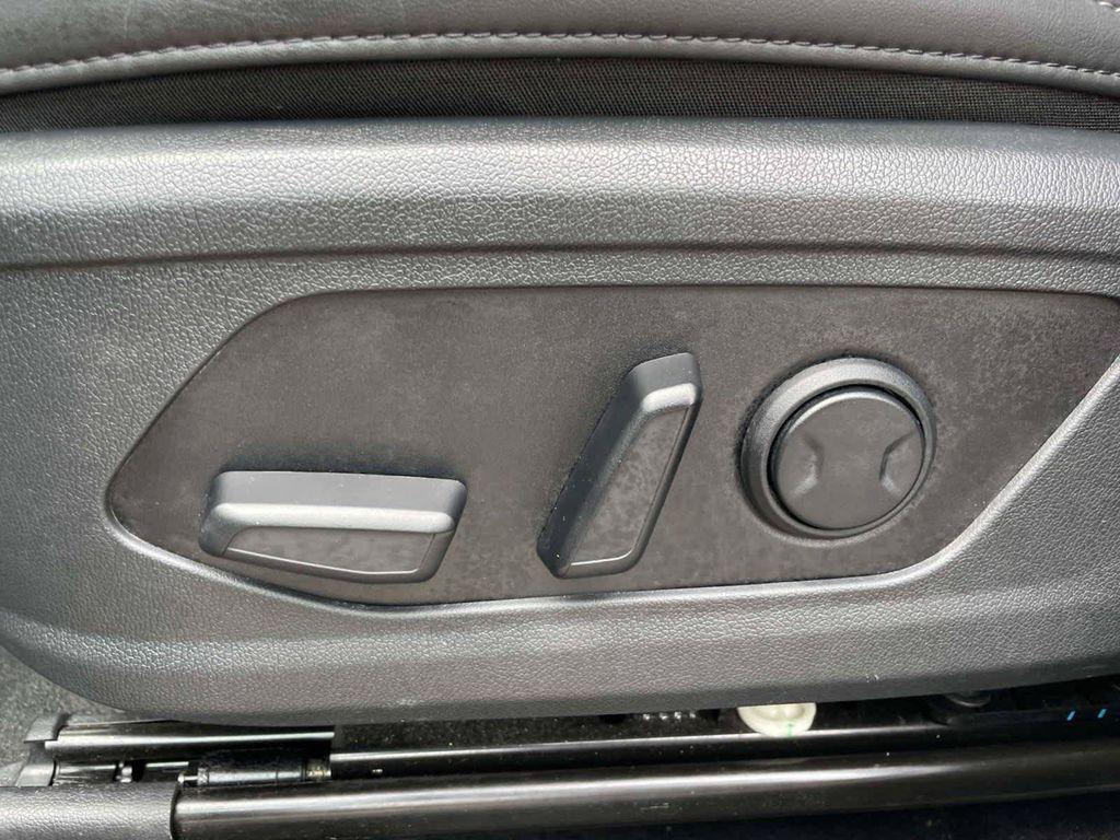 used 2023 Kia Sorento Hybrid car, priced at $30,488