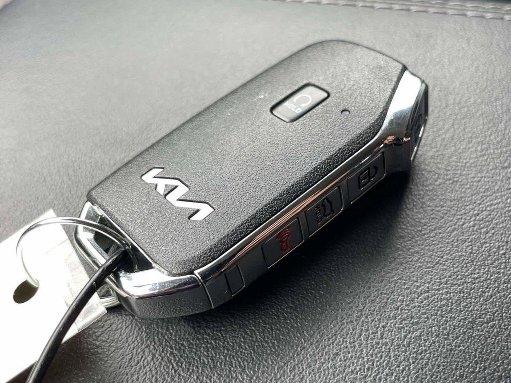 used 2023 Kia Sorento Hybrid car, priced at $30,488