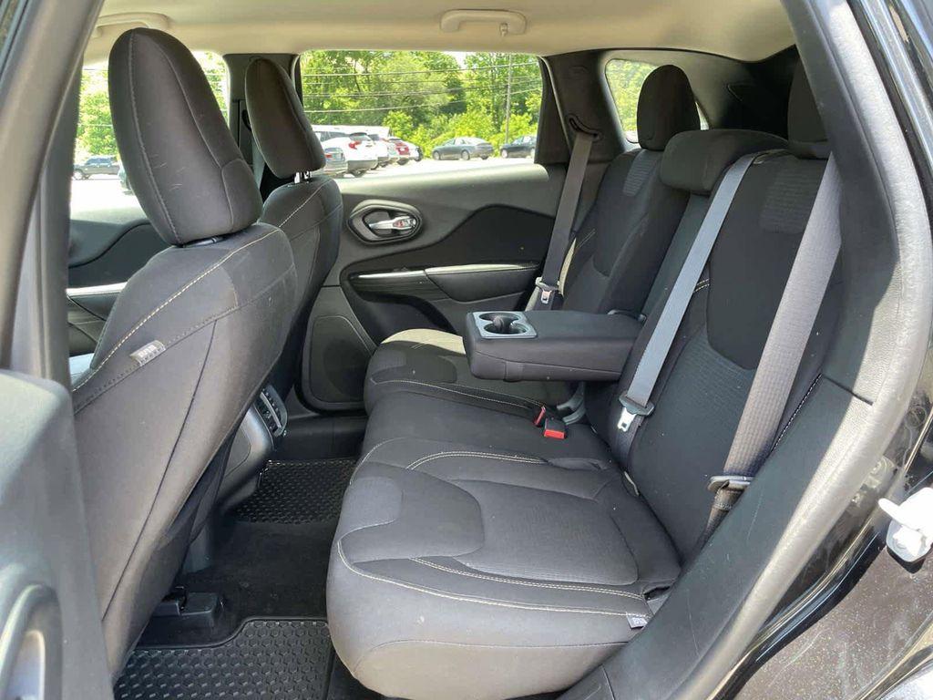 used 2016 Jeep Cherokee car, priced at $11,364