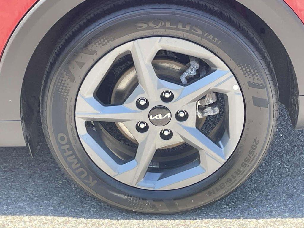 used 2025 Kia K4 car, priced at $21,998