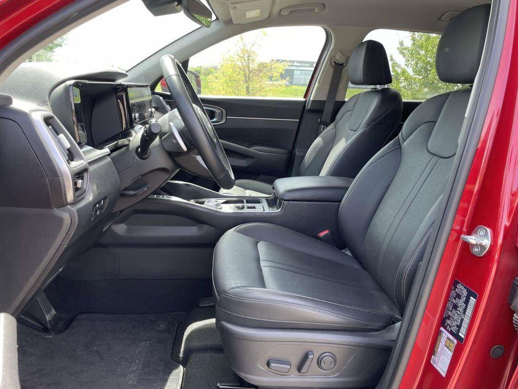 used 2023 Kia Sorento Hybrid car, priced at $26,998