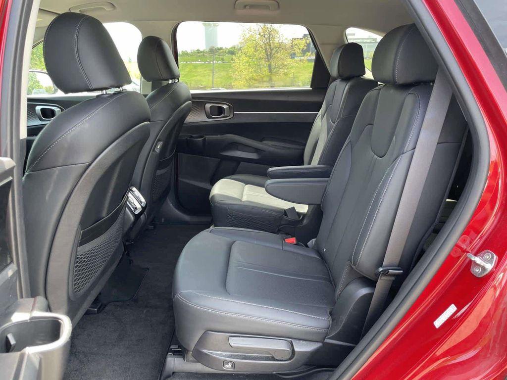 used 2023 Kia Sorento Hybrid car, priced at $26,998