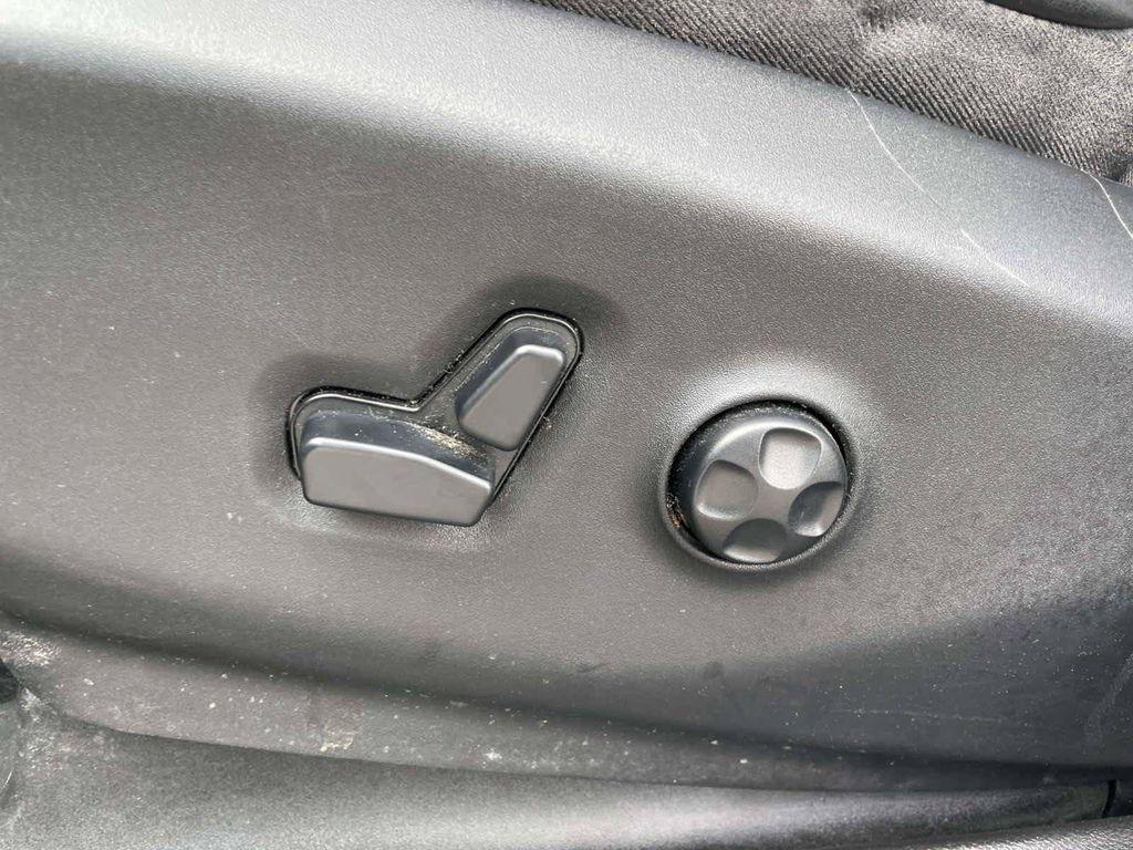 used 2020 Chrysler Pacifica Hybrid car, priced at $23,488