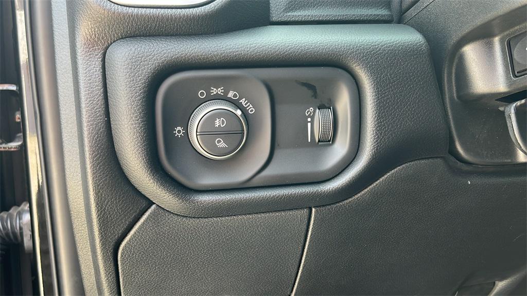 new 2025 Ram 2500 car, priced at $73,727