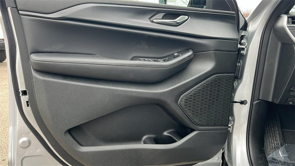 new 2025 Jeep Grand Cherokee L car, priced at $48,411