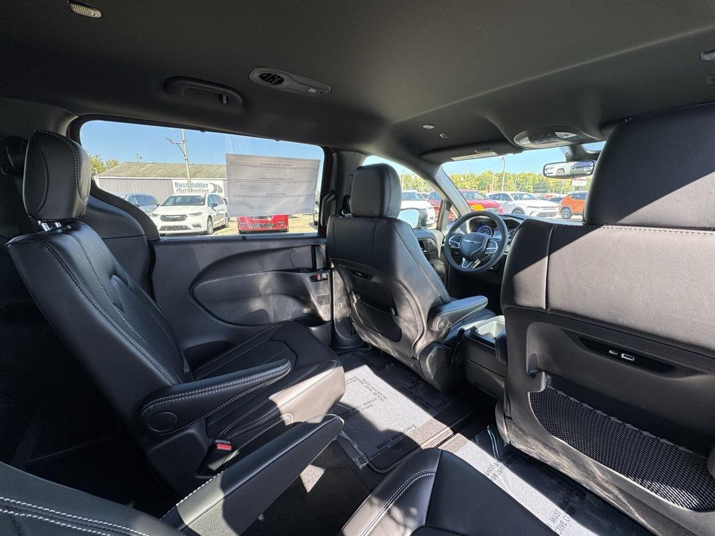 new 2026 Chrysler Pacifica car, priced at $46,274