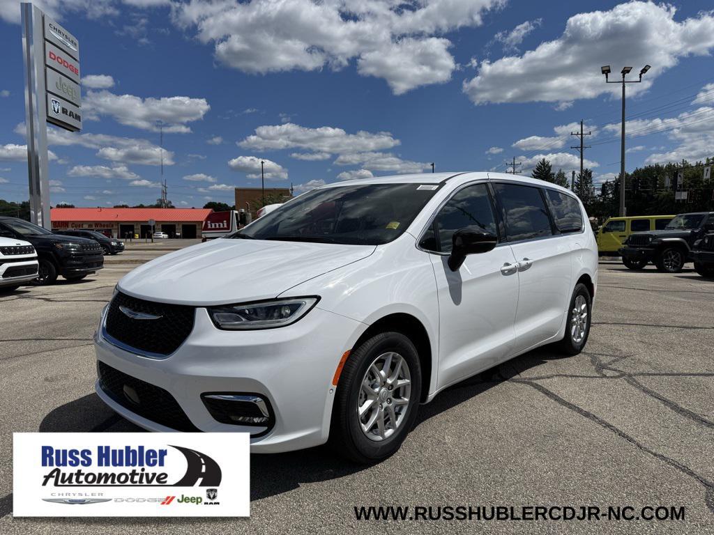 new 2026 Chrysler Pacifica car, priced at $44,371