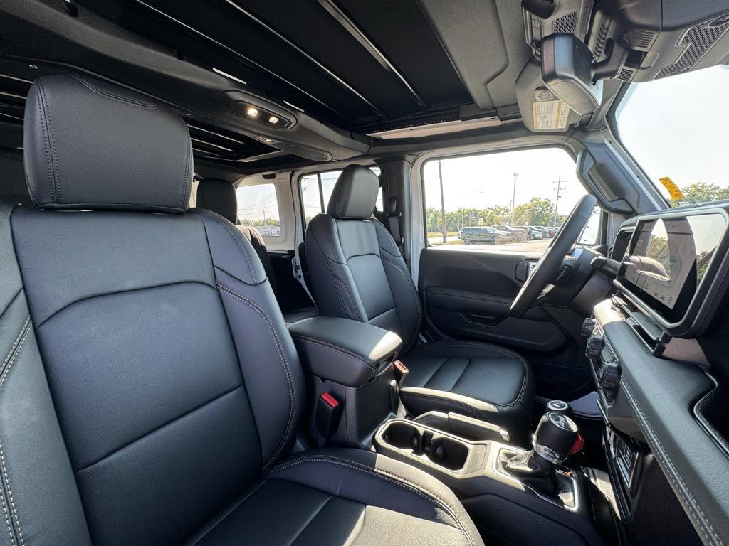 new 2025 Jeep Wrangler car, priced at $57,944