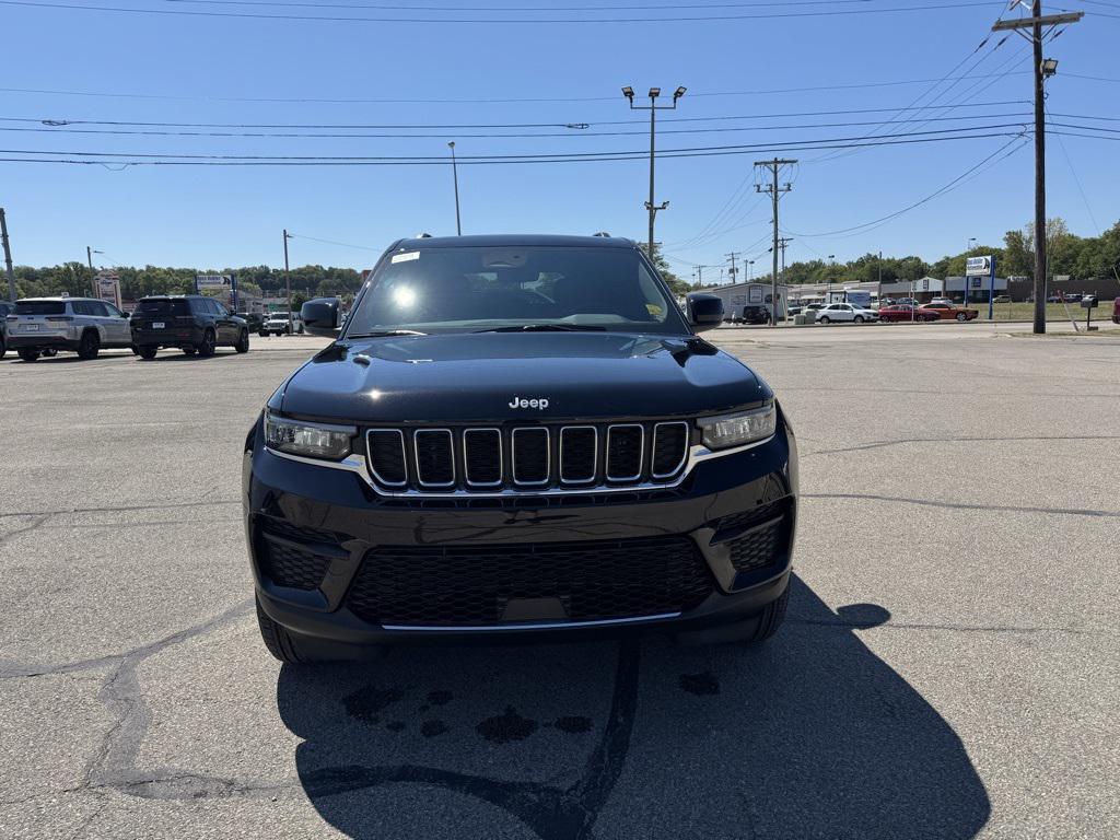 new 2025 Jeep Grand Cherokee car, priced at $43,048