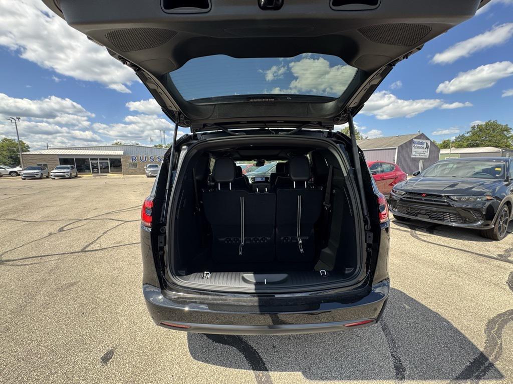 new 2026 Chrysler Pacifica car, priced at $54,672