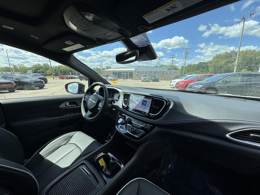 new 2026 Chrysler Pacifica car, priced at $54,672