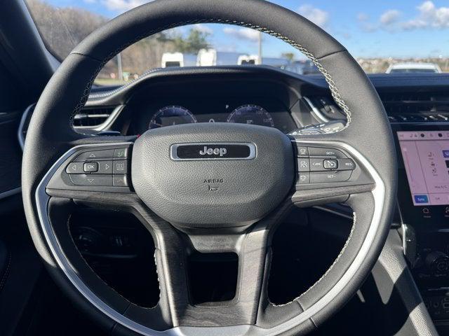 new 2025 Jeep Grand Cherokee car, priced at $54,305