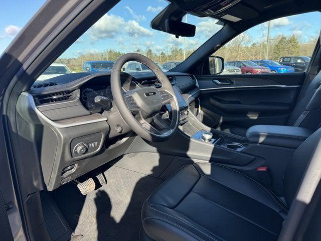 new 2025 Jeep Grand Cherokee car, priced at $54,305