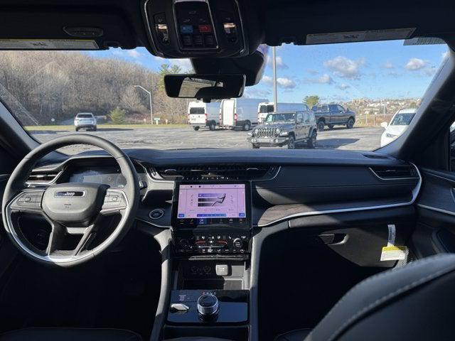 new 2025 Jeep Grand Cherokee car, priced at $54,305