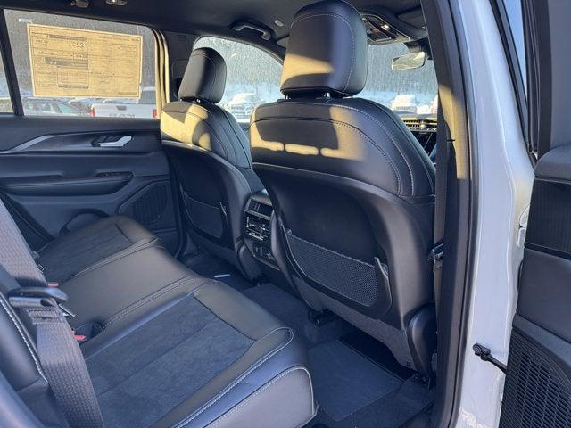 new 2025 Jeep Grand Cherokee car, priced at $44,980