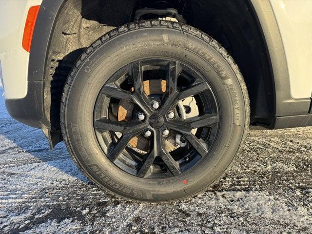 new 2025 Jeep Grand Cherokee car, priced at $44,980