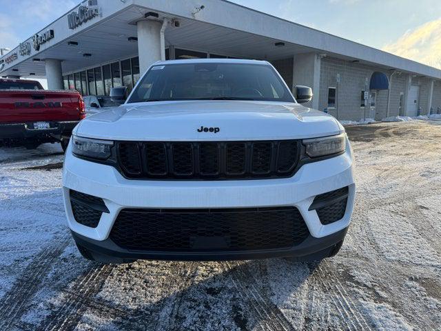new 2025 Jeep Grand Cherokee car, priced at $44,980
