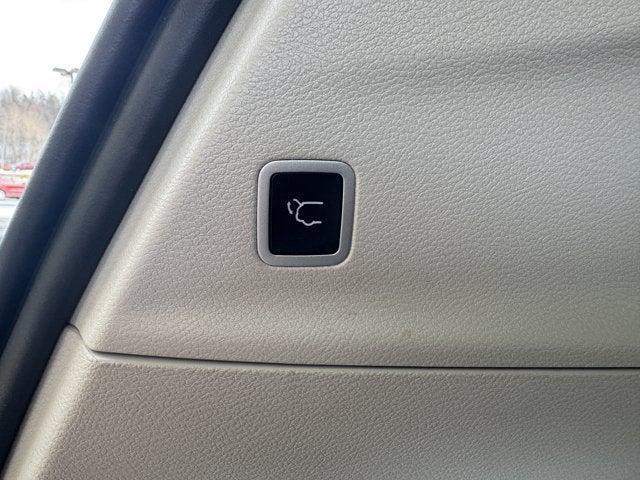 used 2022 Chrysler Pacifica car, priced at $25,988