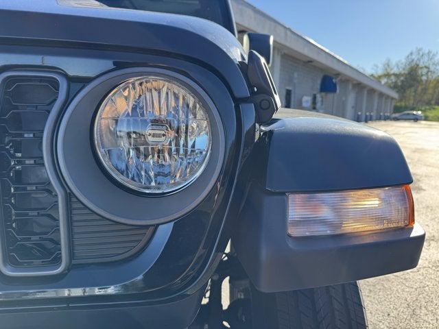 new 2025 Jeep Gladiator car, priced at $47,895