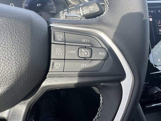 new 2025 Jeep Grand Cherokee car, priced at $39,920