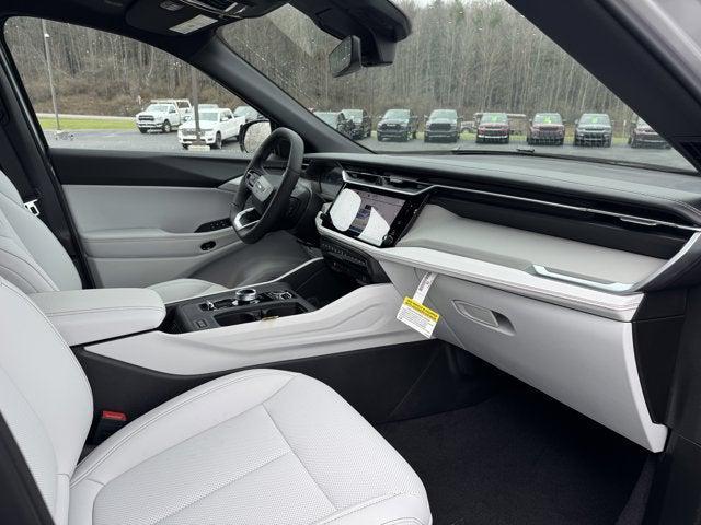 new 2026 Jeep Cherokee car, priced at $43,675