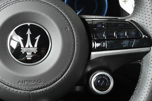 new 2025 Maserati Grecale Folgore car, priced at $89,450