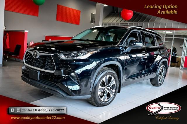 used 2022 Toyota Highlander car, priced at $33,200