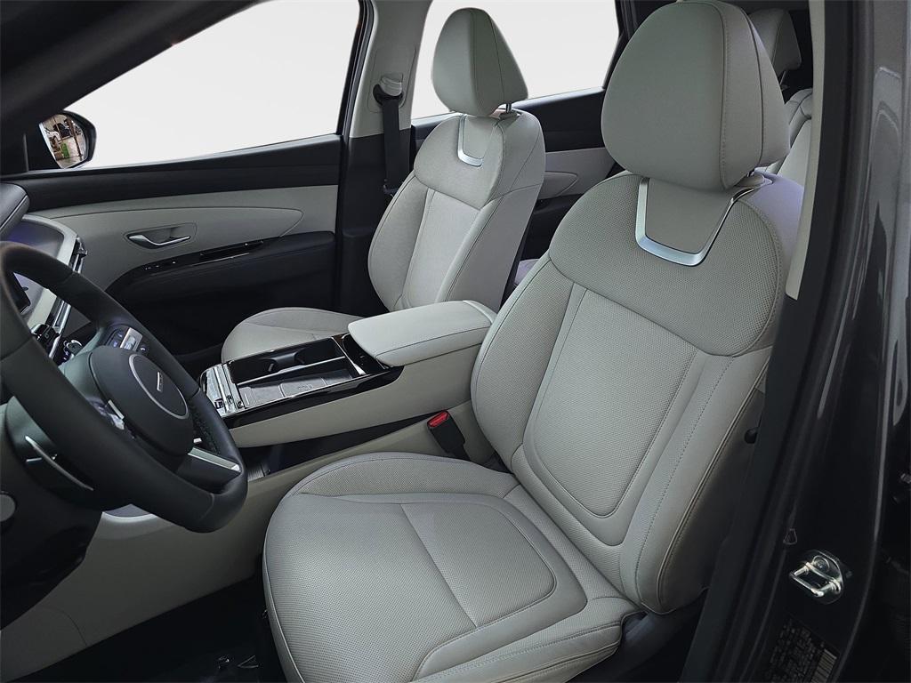 used 2025 Hyundai TUCSON Hybrid car, priced at $34,494