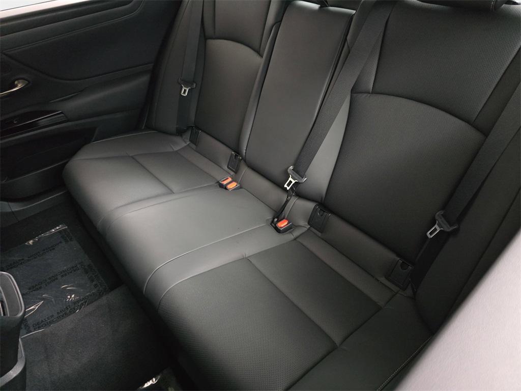 used 2023 Lexus ES 300h car, priced at $39,899