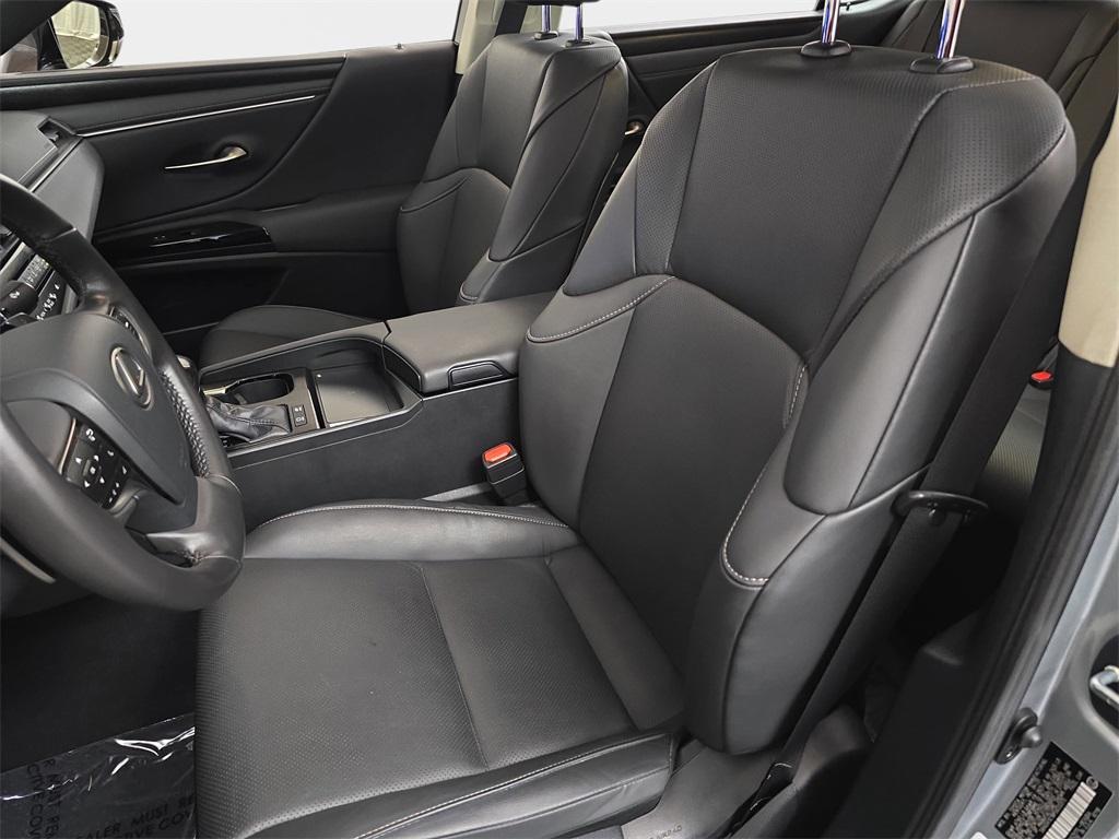 used 2023 Lexus ES 300h car, priced at $39,899