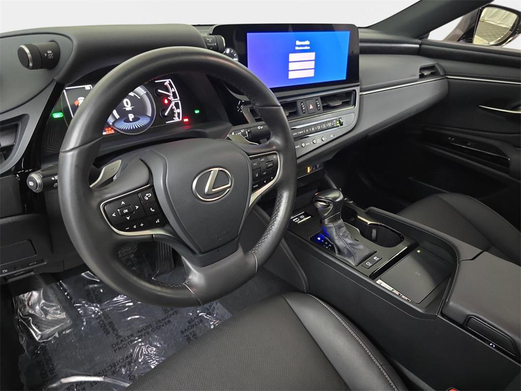 used 2023 Lexus ES 300h car, priced at $39,899