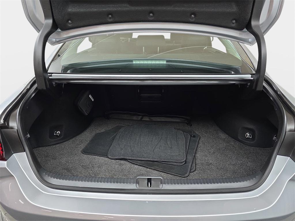 used 2023 Lexus ES 300h car, priced at $39,899