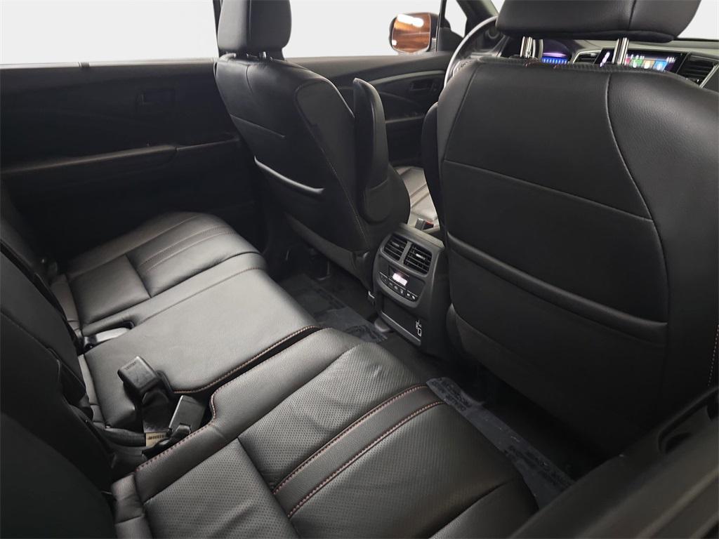 used 2022 Honda Pilot car, priced at $28,820