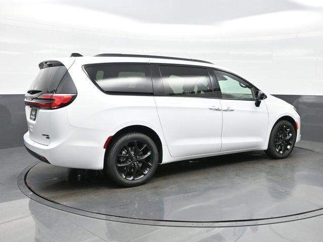 new 2027 Chrysler Pacifica car, priced at $55,813