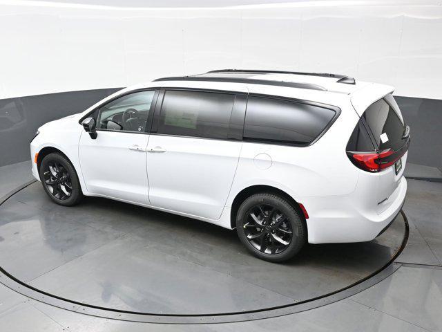 new 2027 Chrysler Pacifica car, priced at $55,813