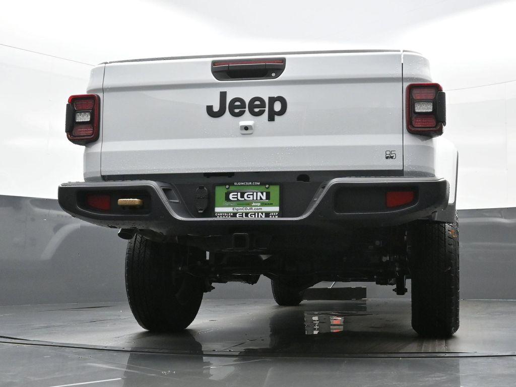 new 2026 Jeep Gladiator car, priced at $47,066
