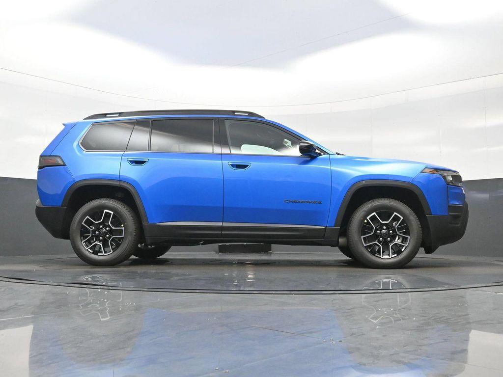 new 2026 Jeep Cherokee car, priced at $33,539