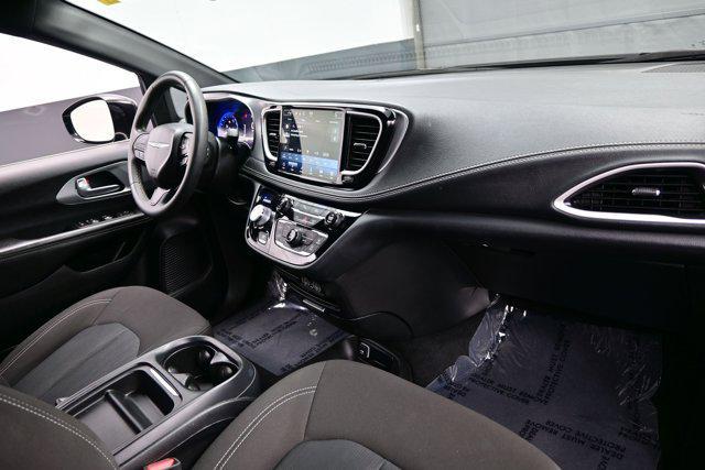 used 2024 Chrysler Pacifica car, priced at $29,214