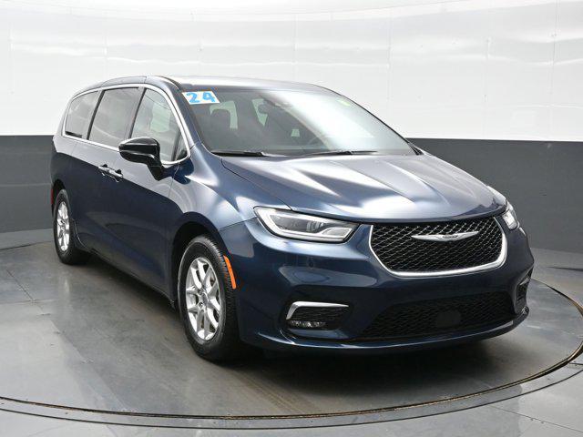 used 2024 Chrysler Pacifica car, priced at $29,214