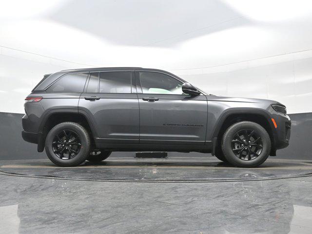 new 2026 Jeep Grand Cherokee car, priced at $43,588