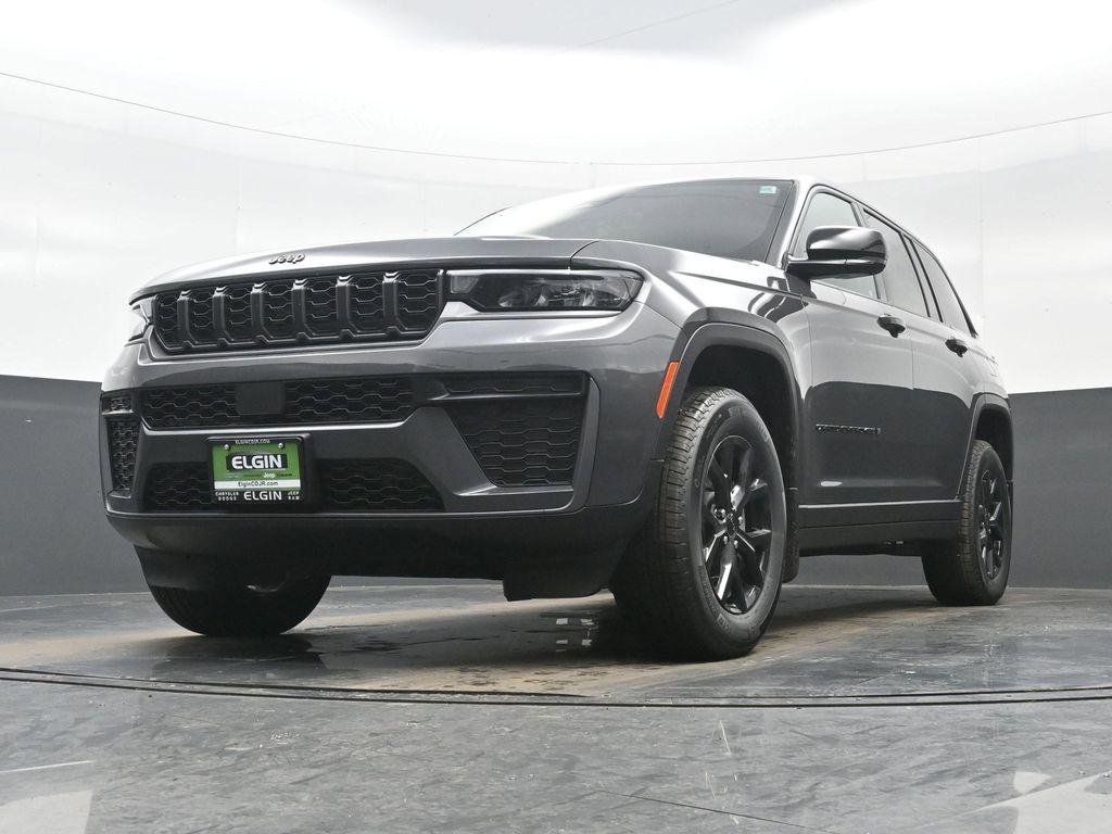 new 2026 Jeep Grand Cherokee car, priced at $39,833