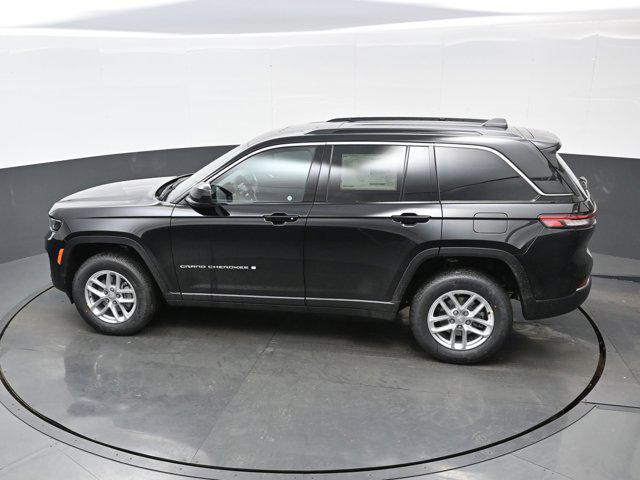 new 2025 Jeep Grand Cherokee car, priced at $33,970