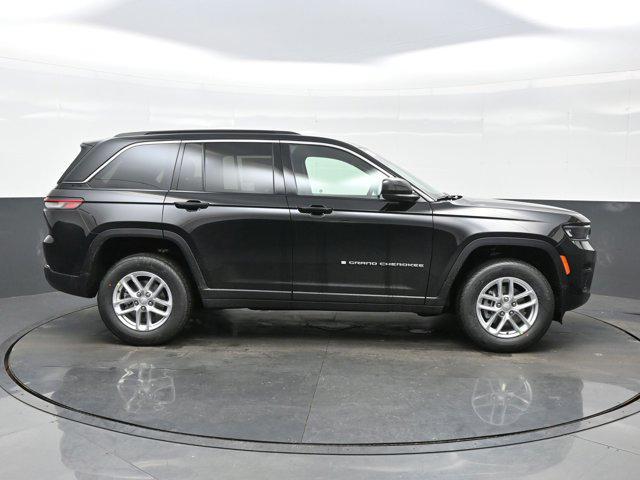 new 2025 Jeep Grand Cherokee car, priced at $33,970