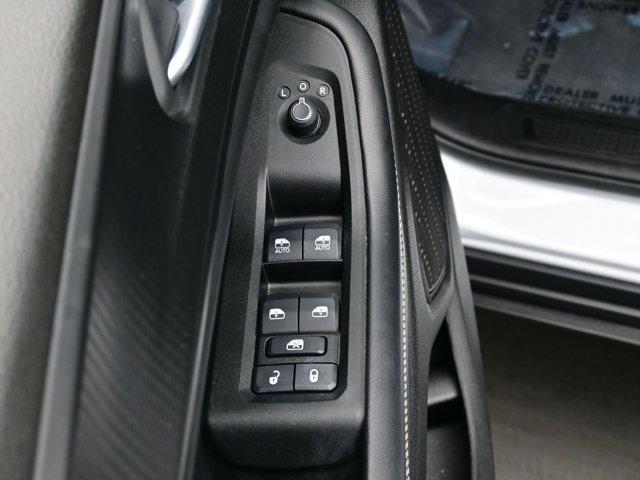 used 2024 Jeep Grand Cherokee car, priced at $29,990