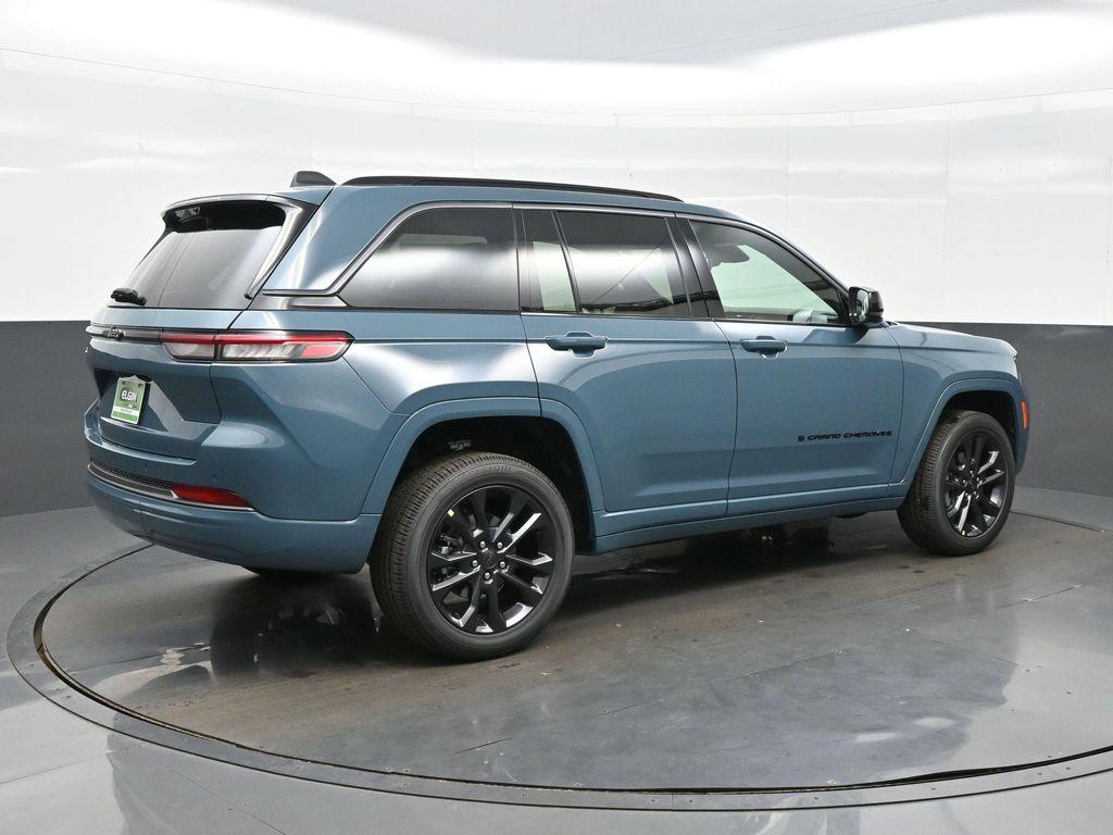 new 2026 Jeep Grand Cherokee car, priced at $45,632