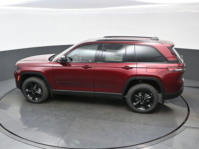 new 2025 Jeep Grand Cherokee car, priced at $43,225