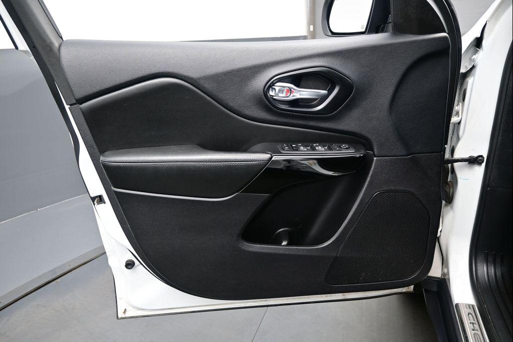 used 2021 Jeep Cherokee car, priced at $17,203